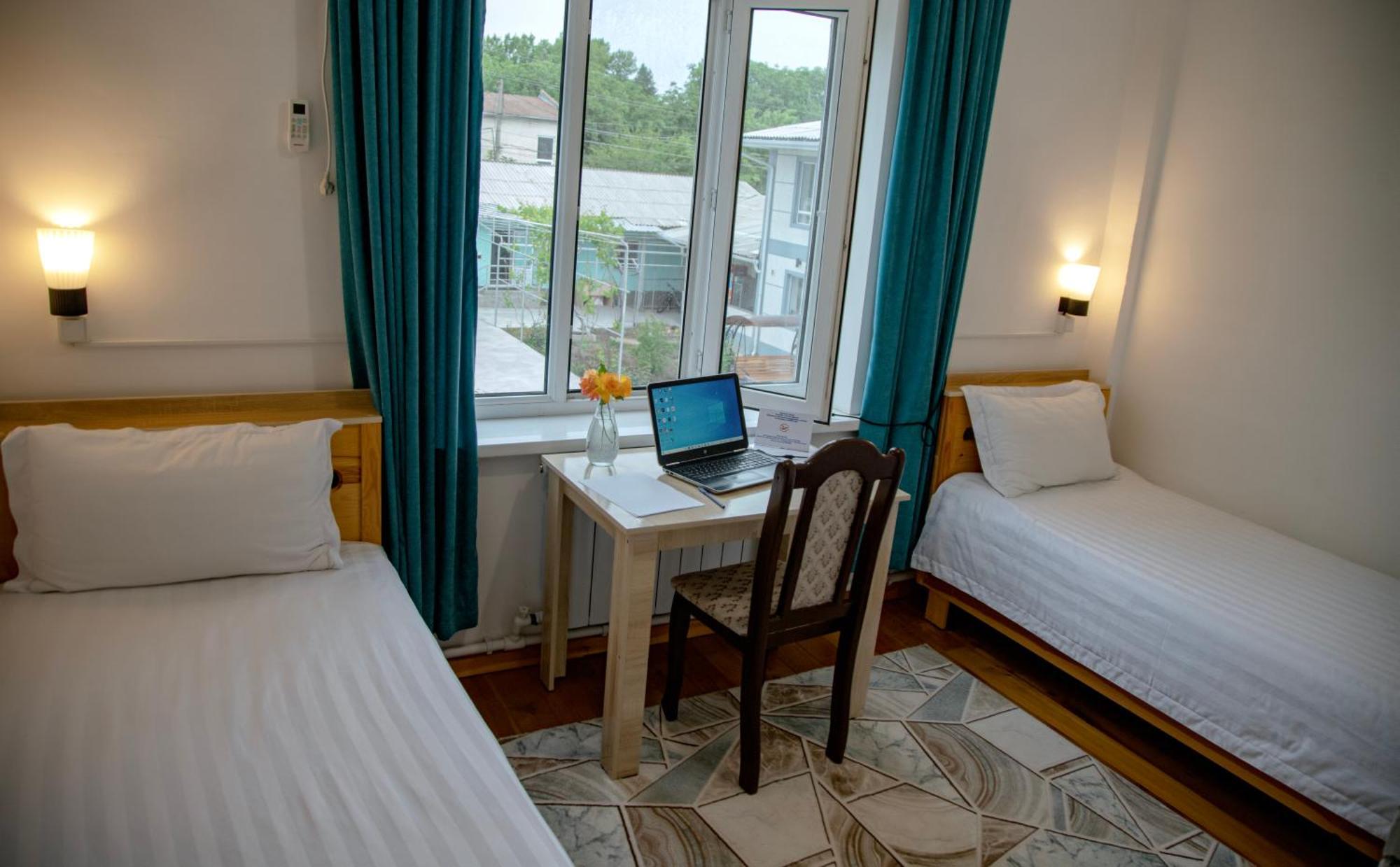 Hotel Good Night Jalal-Abad Exteriér fotografie