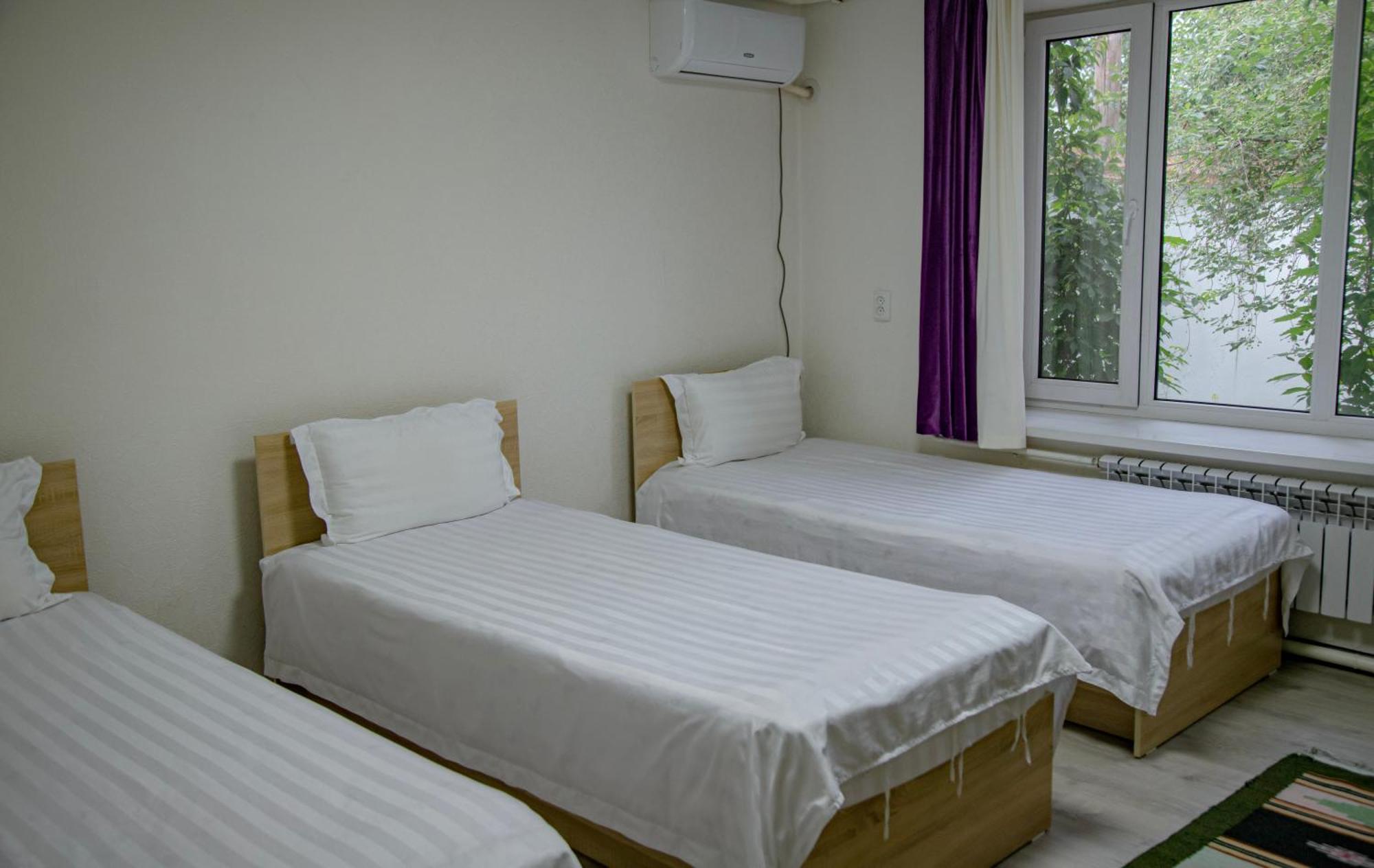 Hotel Good Night Jalal-Abad Exteriér fotografie