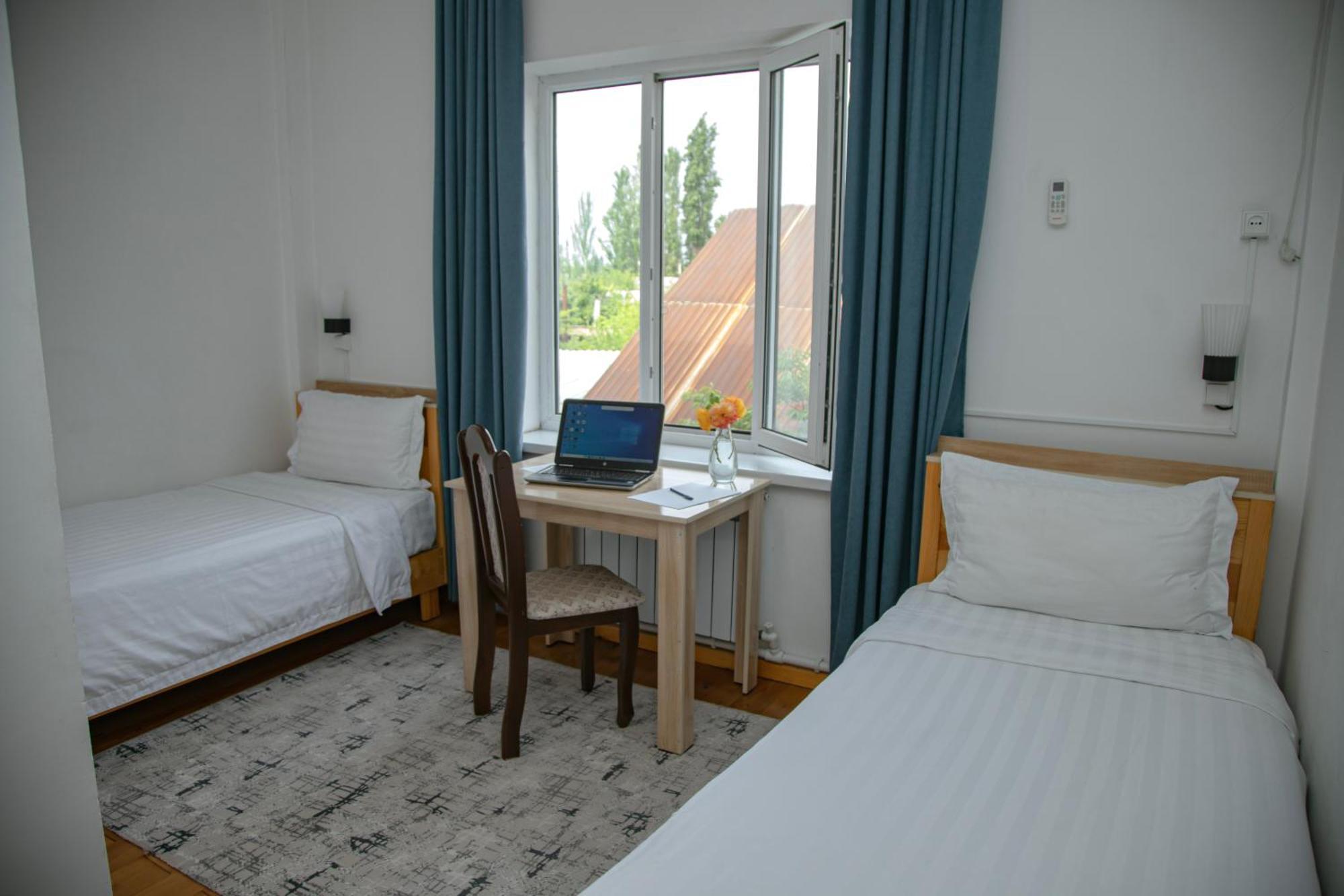 Hotel Good Night Jalal-Abad Exteriér fotografie
